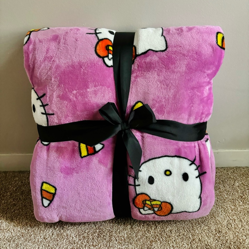 Hello Kitty Bundle ✨💗✨ - Picture 3 of 6